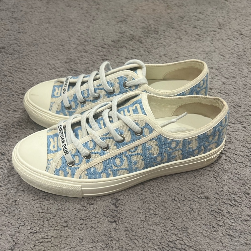 Dior Sneakers
Walk’n’Dior Sneaker - Picture 2 of 5